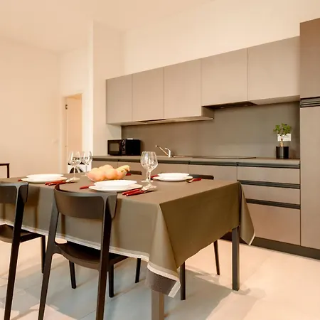 Lägenhet Urban Point Station *