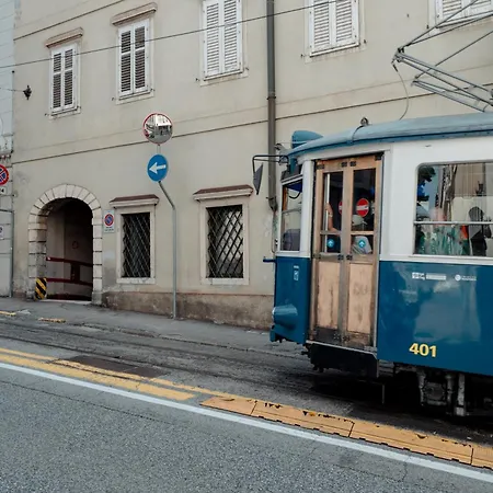 Urban Point Station Daire