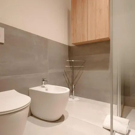 Urban Point Station 的里雅斯特